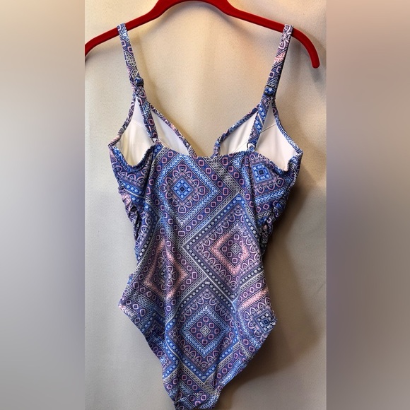 LEILANI One Piece Swimsuit Pink, blue, white geometric print Size 6 - Picture 3 of 6